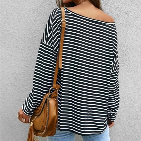 Black white striped oversized tee long sleeve - Picture 2 of 3